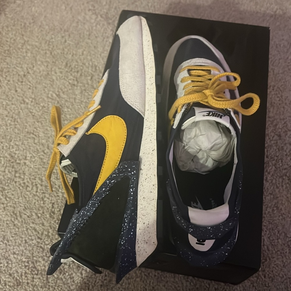 Nike x Undercover Daybreak Obsidian Sneakers - Picture 9 of 9
